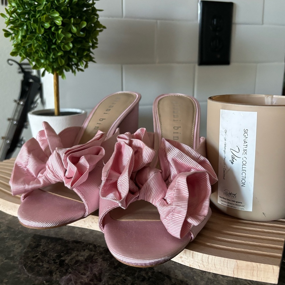 Every woman should own a pair of Gianni Bini’s shoes!